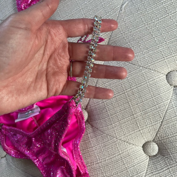 Peach Buns Competition Bikini - Picture 2 of 6